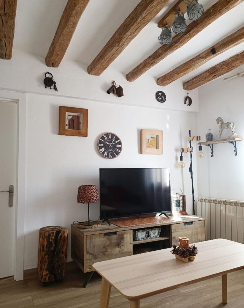 Apartament Turistic Campdevánol Eksteriør billede