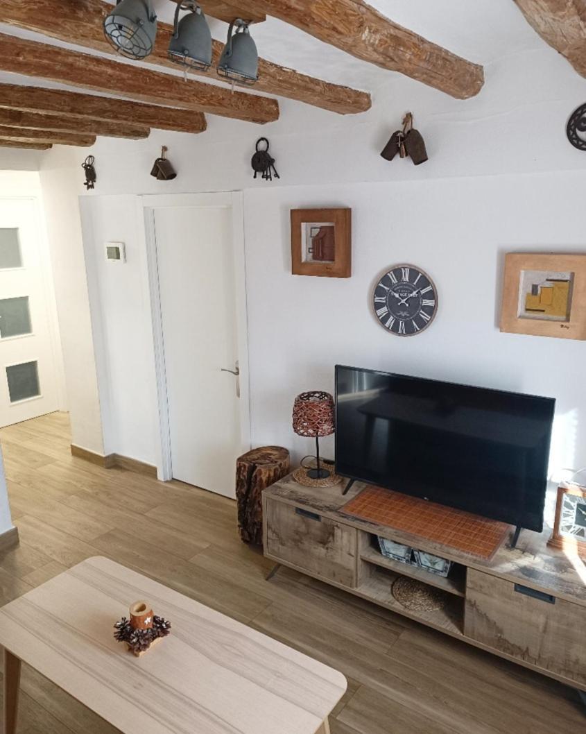 Apartament Turistic Campdevánol Eksteriør billede