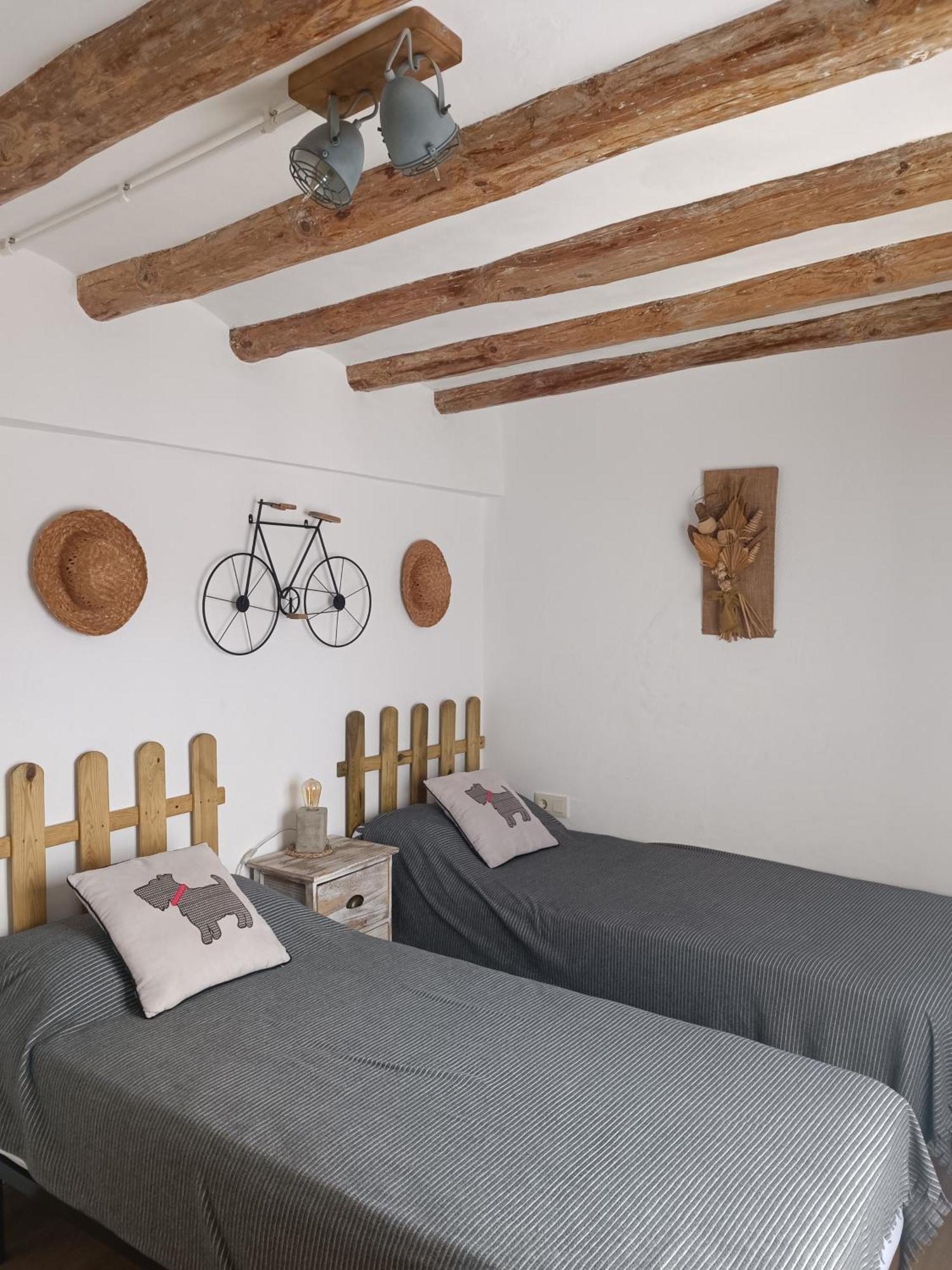 Apartament Turistic Campdevánol Eksteriør billede