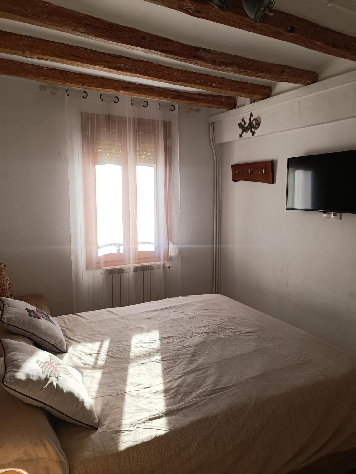 Apartament Turistic Campdevánol Eksteriør billede
